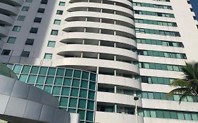 Lindo Flat na Barra da Tijuca com vista para o mar